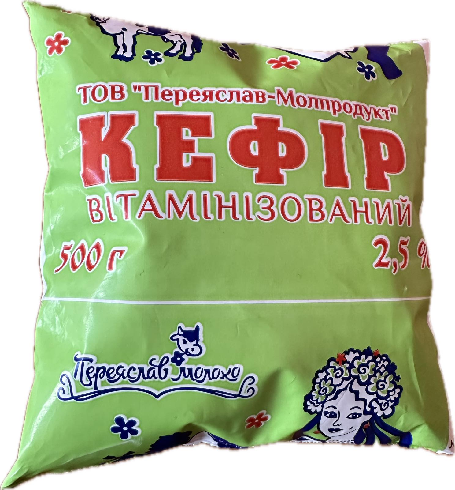 Кефір вітамінізований Переяслав Молоко 2,5% жирності 500г плівка поліетиленова